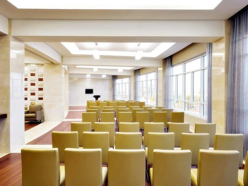 Millennium Hail Hotel Exterior photo Meeting room